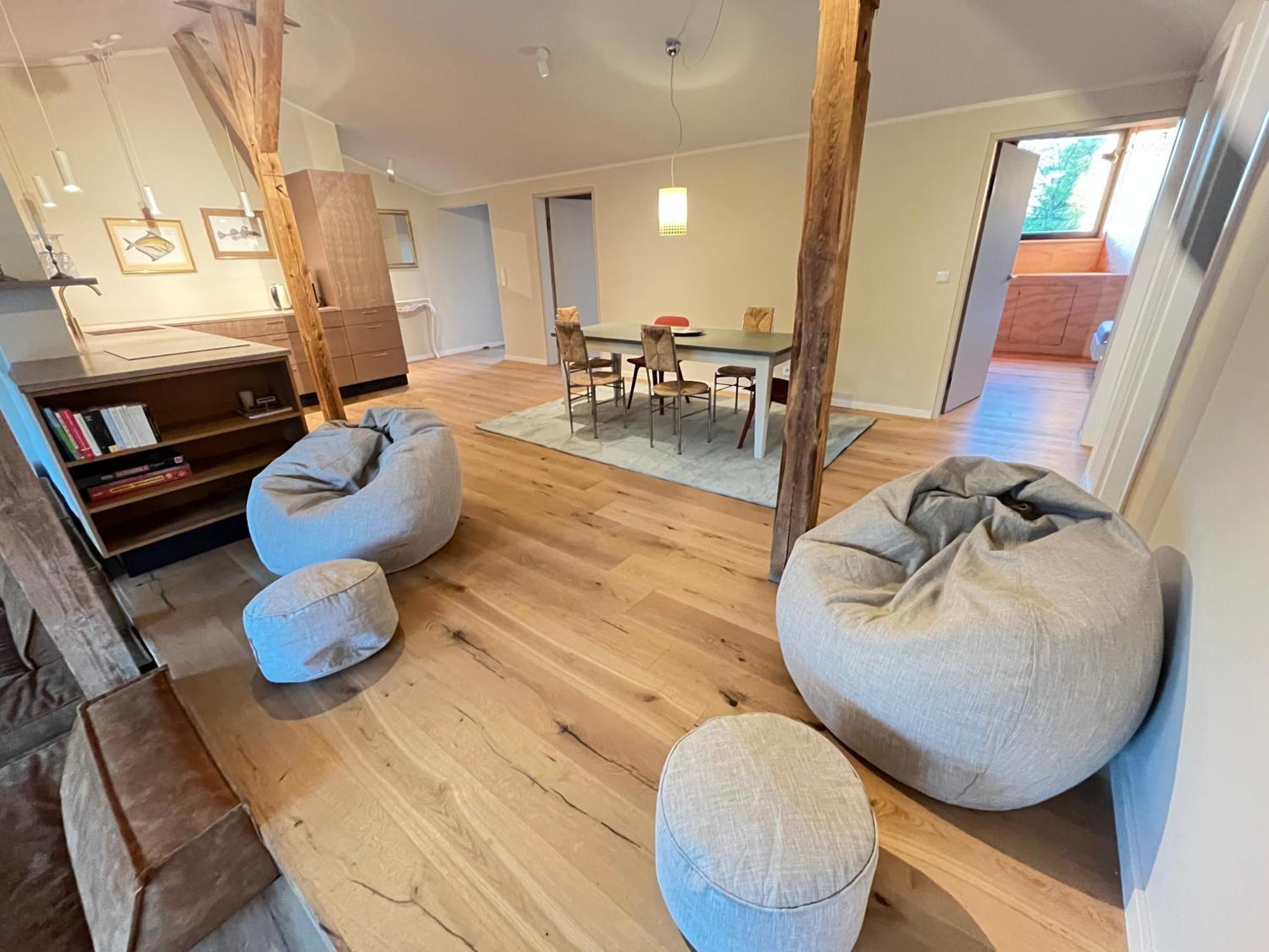 Grosse Wohnung Mit Loggia Templin Exterior photo
