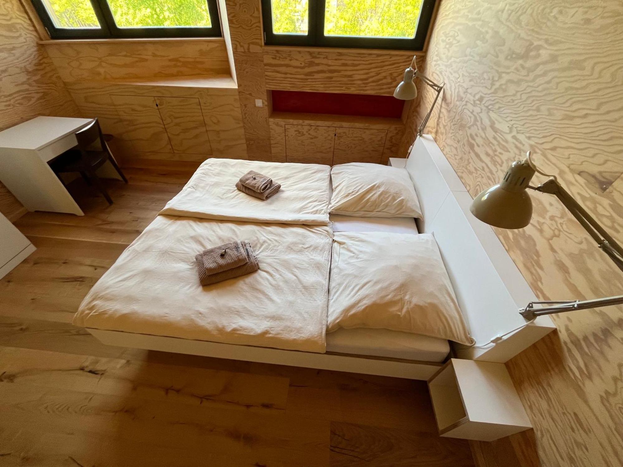 Grosse Wohnung Mit Loggia Templin Exterior photo