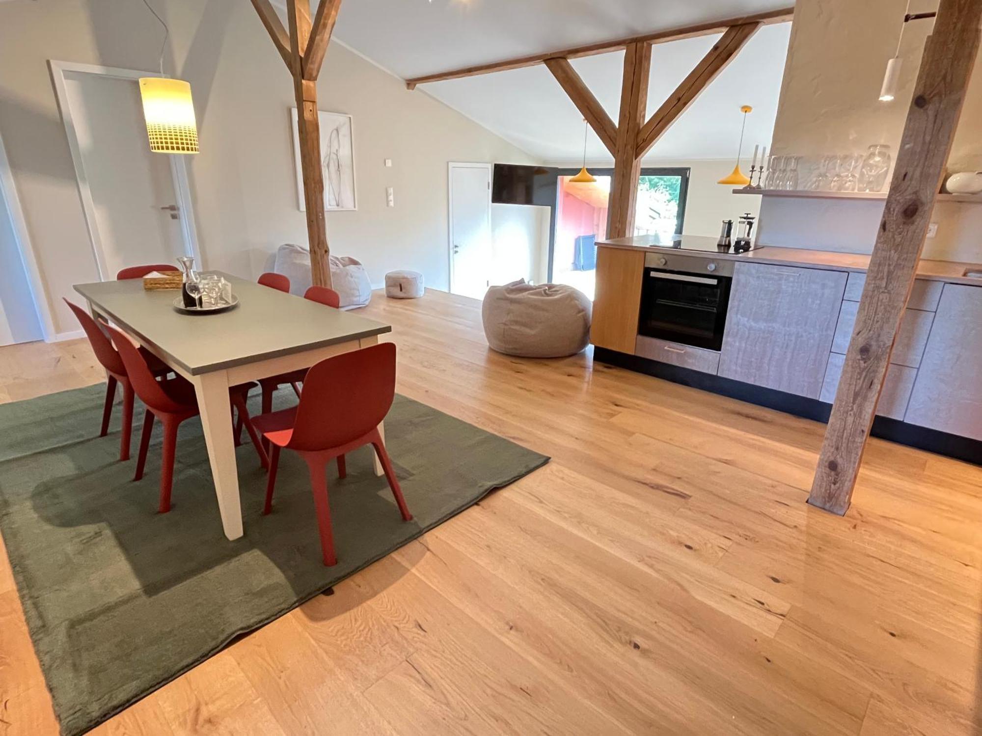 Grosse Wohnung Mit Loggia Templin Exterior photo